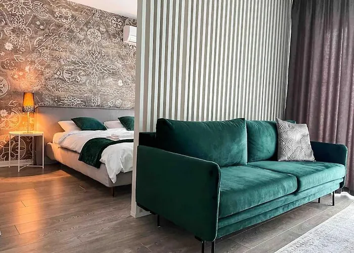 Glamorous 1Br Condo W/Free Parking