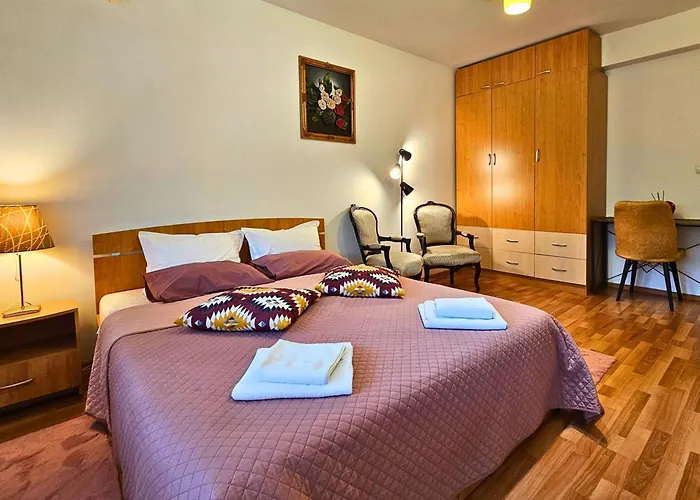 Studio Brancusi By Rosuites