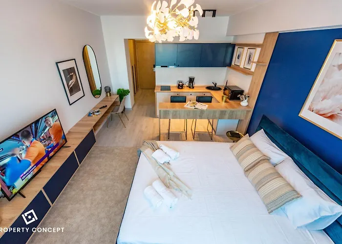 Blue Studio Rin Free Parking