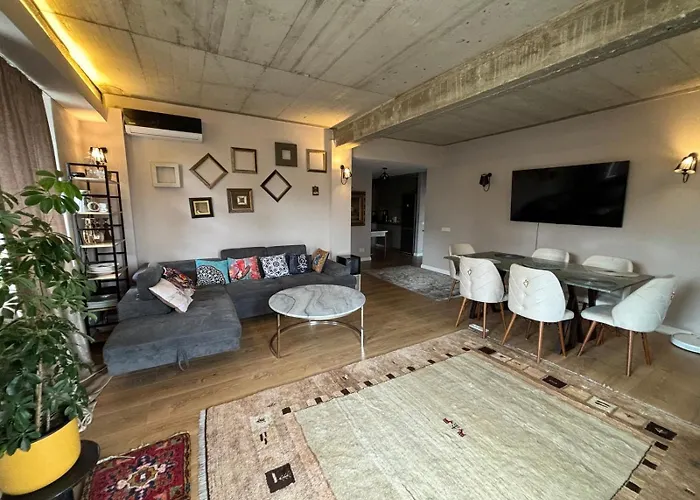 Apartment With Garden