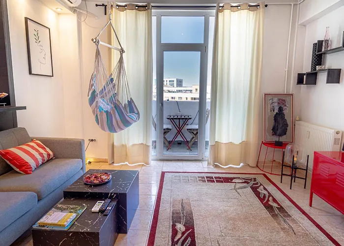 Bird Nest 2 Room Apartment