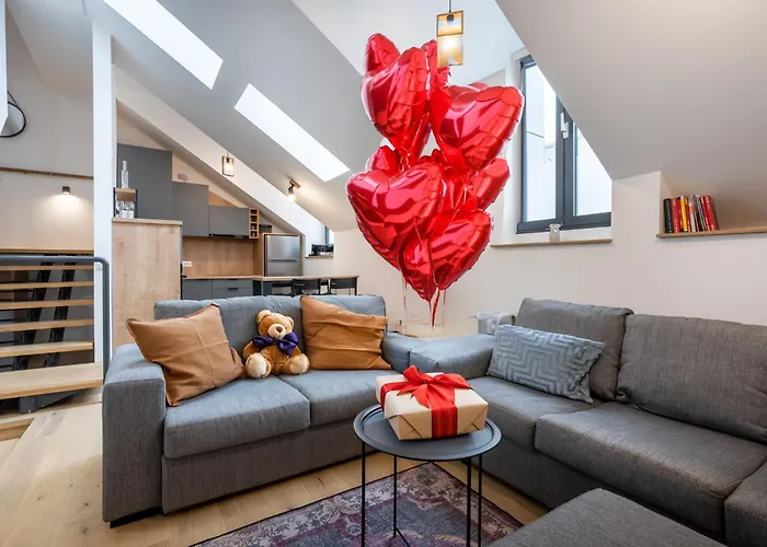 Apartament central nou cu 2 camere langa Piata Unirii