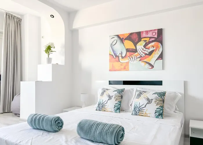 Chic & Modern Apartament In Bucharest City Center