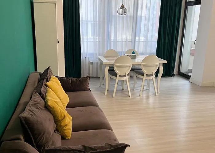 Uptown Flat