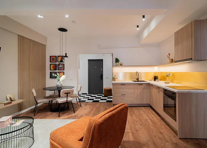 Modern & Spacious 2Br - Steps To Cismigiu Gardens