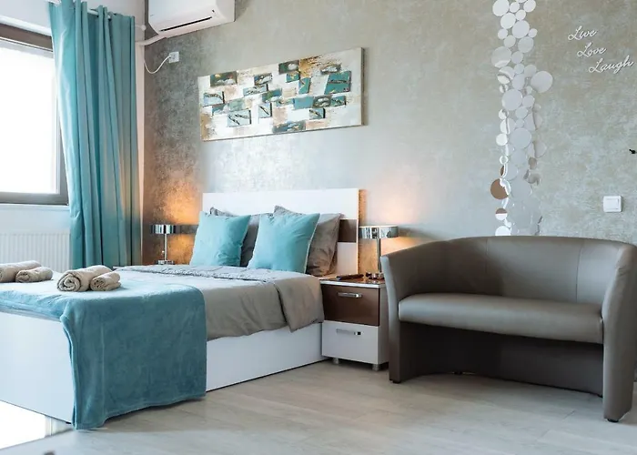Luxury Flat 9 Near Metro