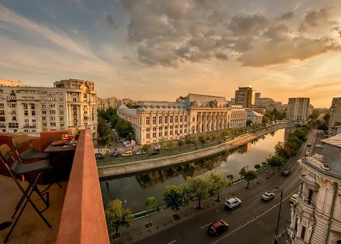 Rooftop Best View In Bucharest - Baroque Apt.