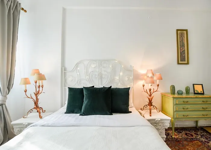The Little Paris Apartment In Central Bucharest