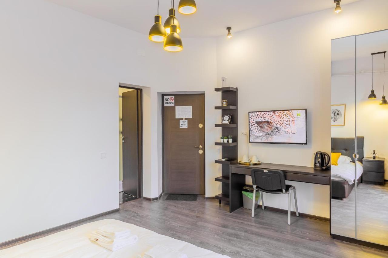 Aparthotel Chateau: Upscale In Bucharest's Historical Center! *