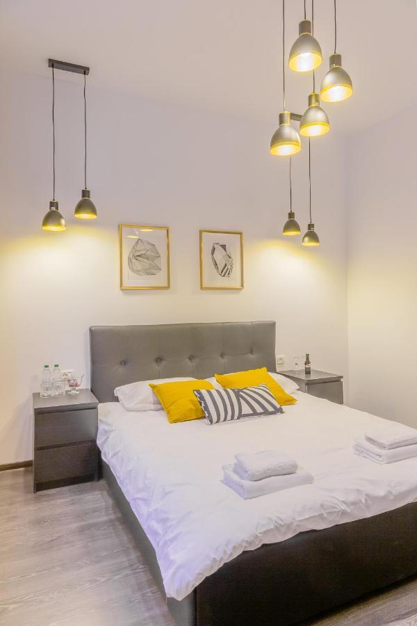 Chateau: Upscale In Bucharest's Historical Center! Aparthotel