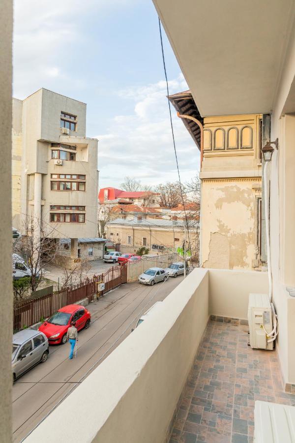 Chateau: Upscale In Bucharest's Historical Center!