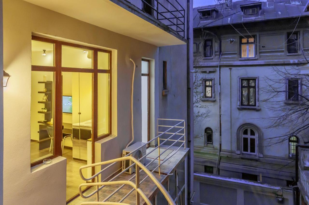 Chateau: Upscale In Bucharest's Historical Center!