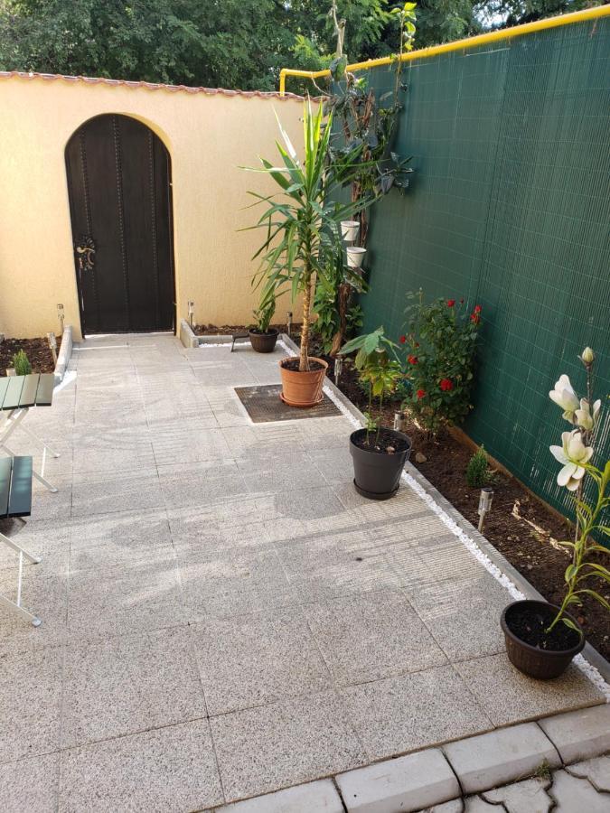 Phoenix Studio Apartment Bucharest