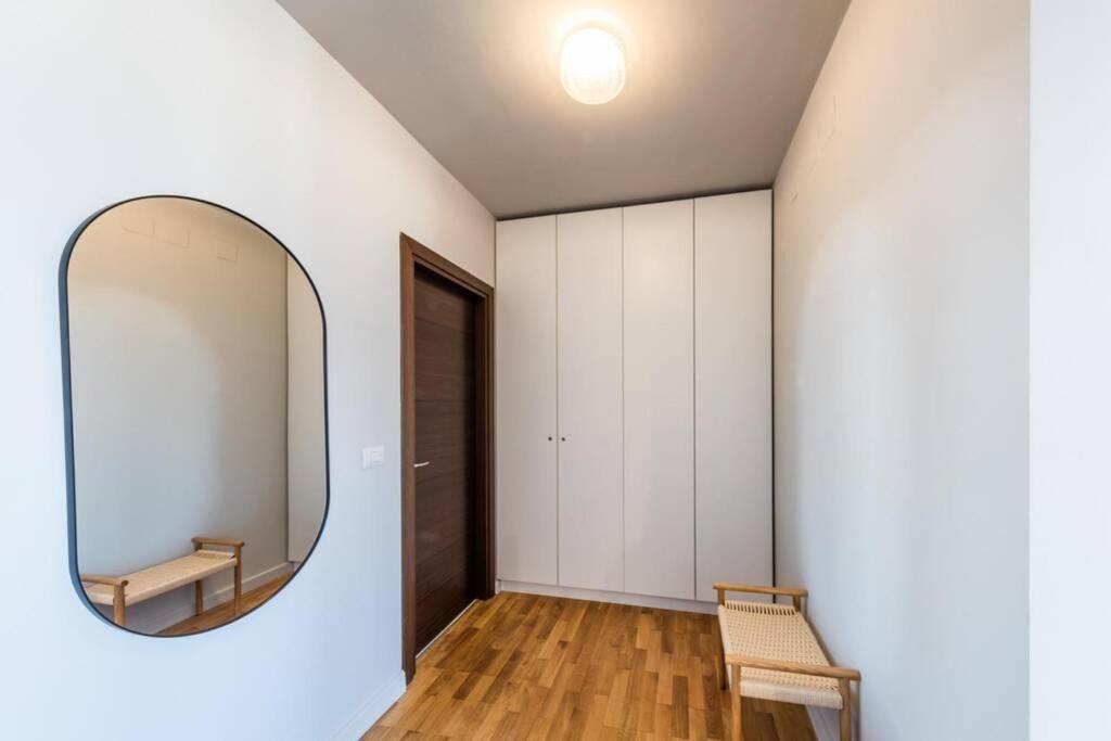 Vivando - Scandic F + Parking Bucureşti