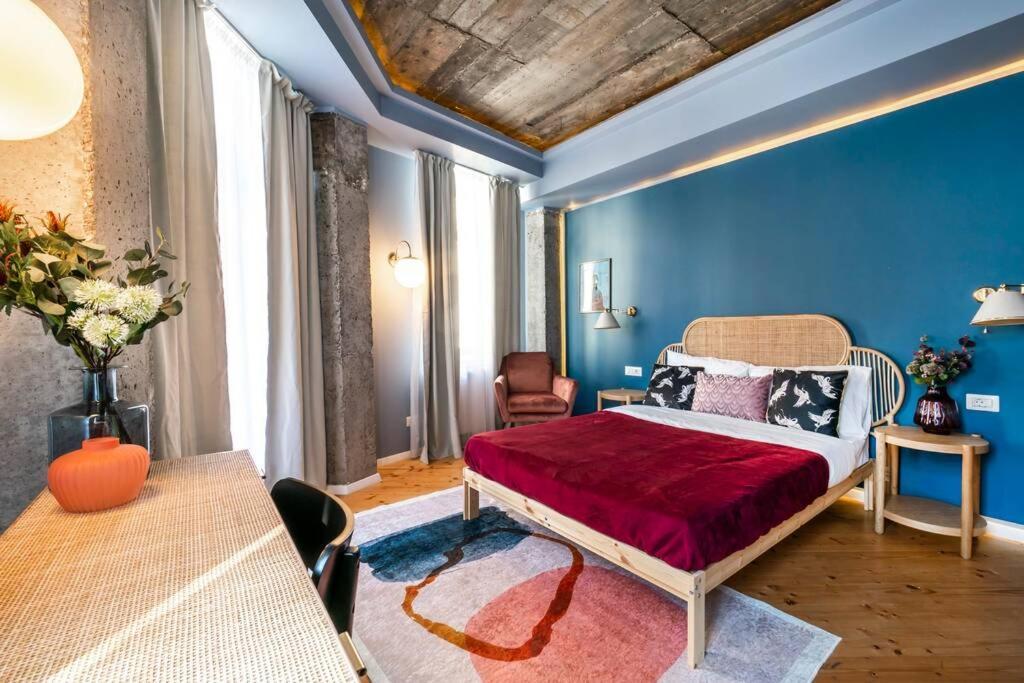Marvellous Design 2br Old Town Apartment