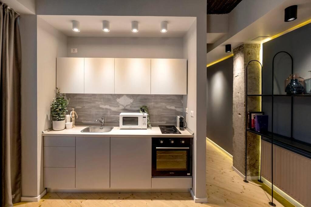 Marvellous Design 2br Old Town Apartment