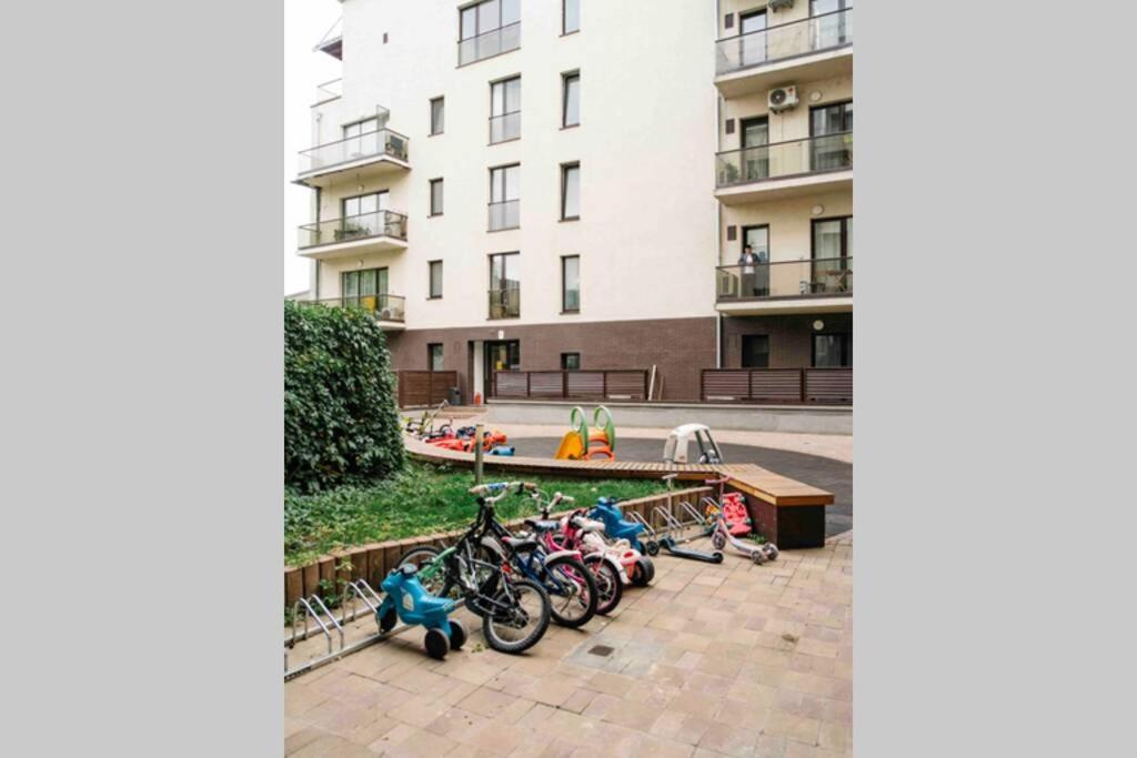 Vivando - Beautiful B + Parking Bucharest