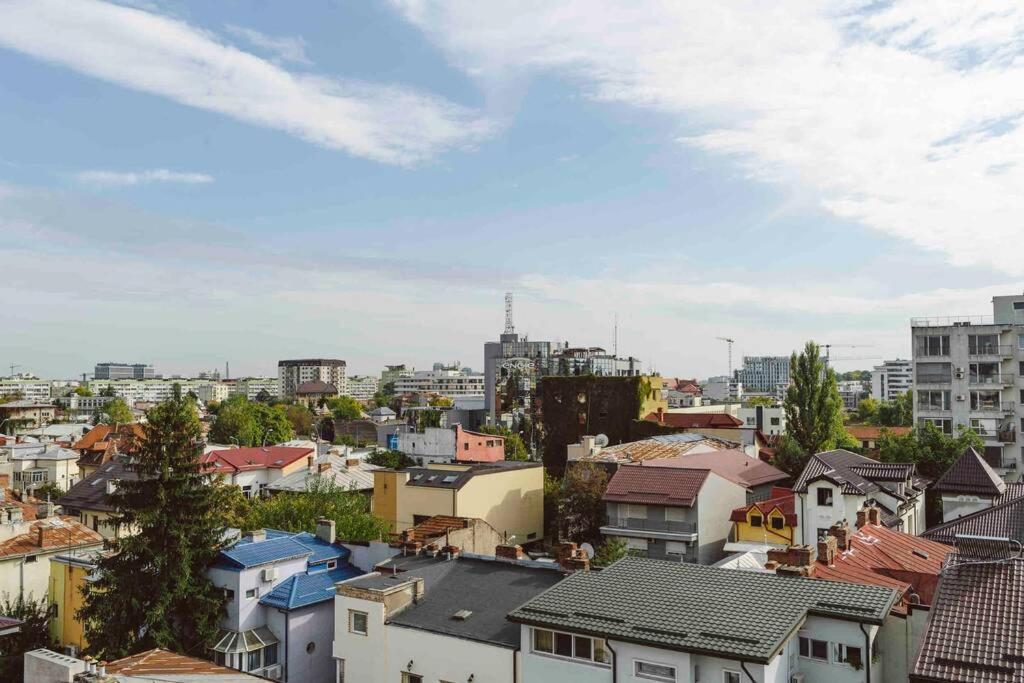 Vivando - Sunny F + Parking Apartment