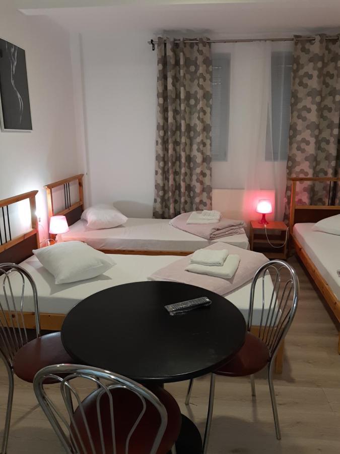 Carol 51 Hostel *