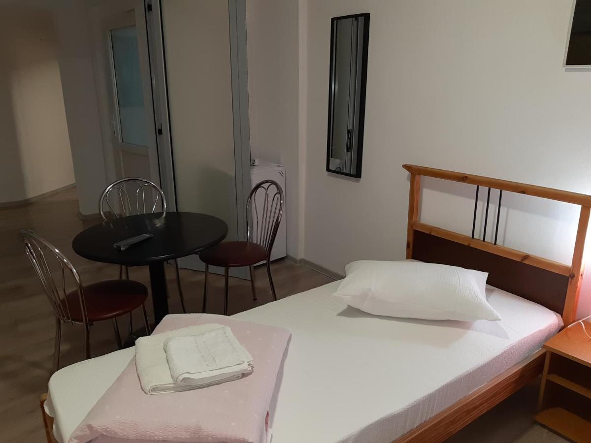 Hostel Carol 51