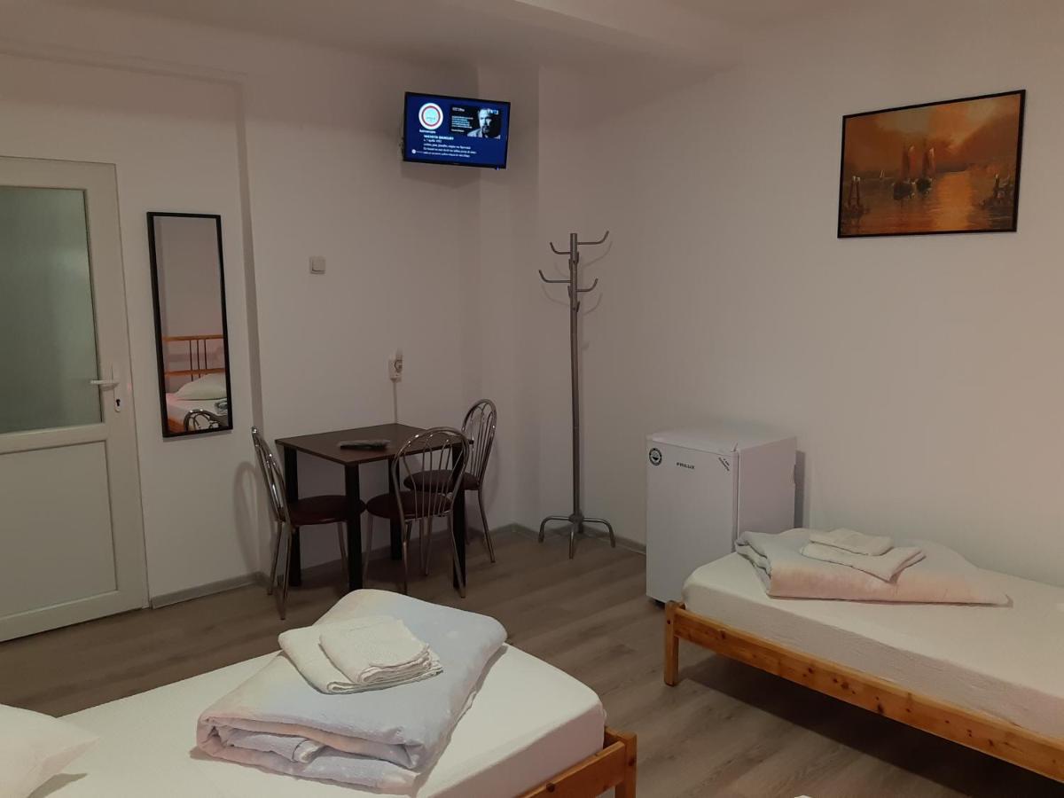 Carol 51 Hostel *