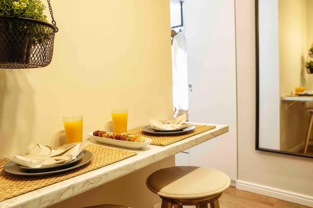 Bright - Location - Old Town + Netflix * Bucureşti