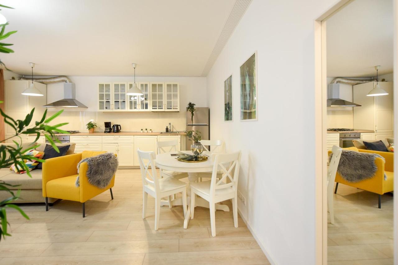 Apartment The Comfy Spot - 1 Br-apartment & Parking Included In North Business Area *