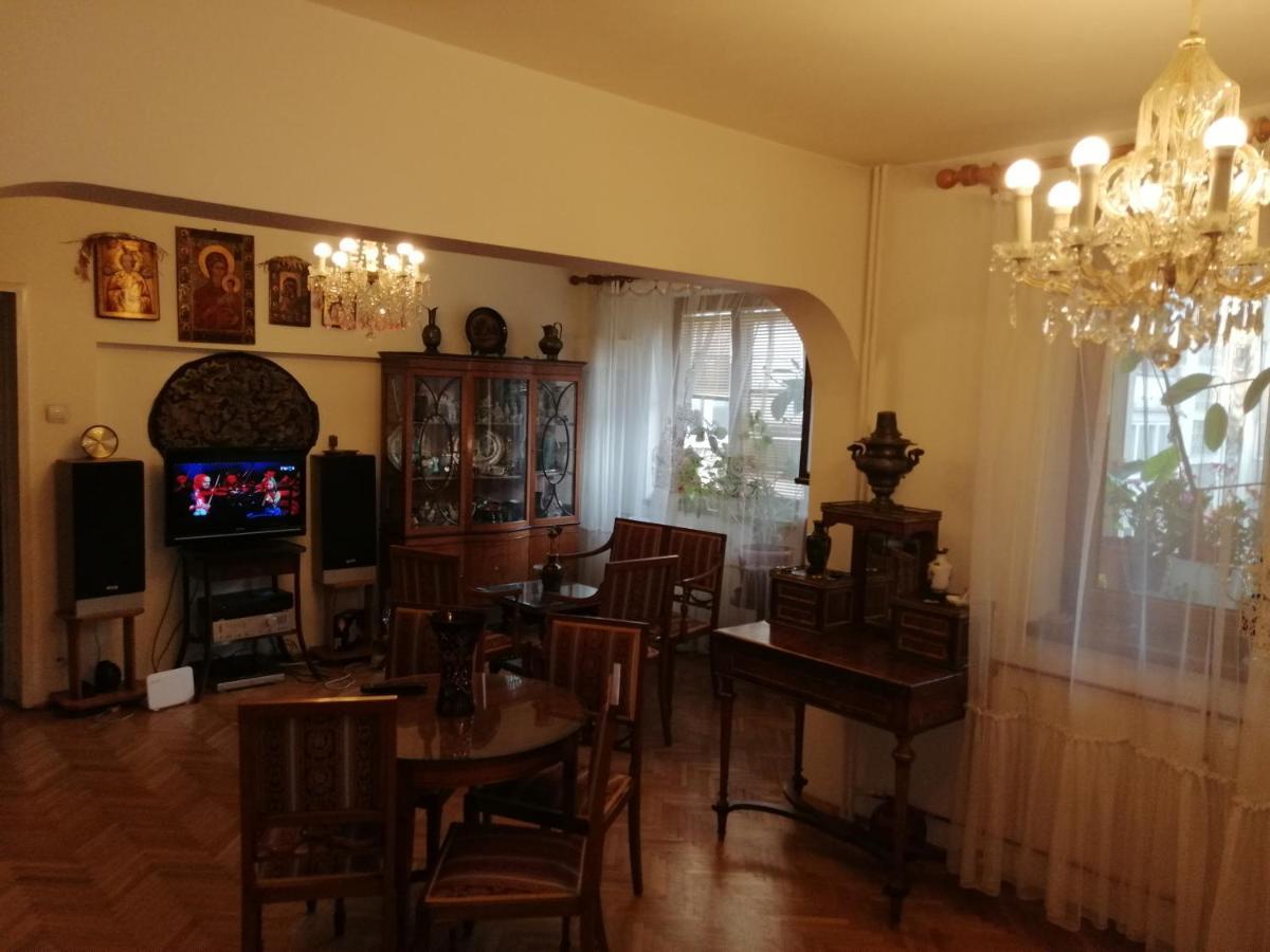 Apartament In The Historical Center