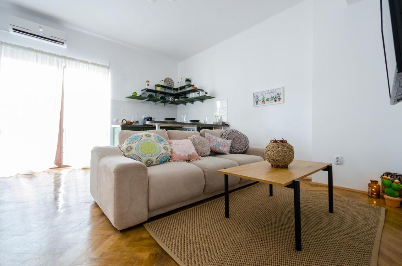 University One Bedroom Loft With Terrace Apartment