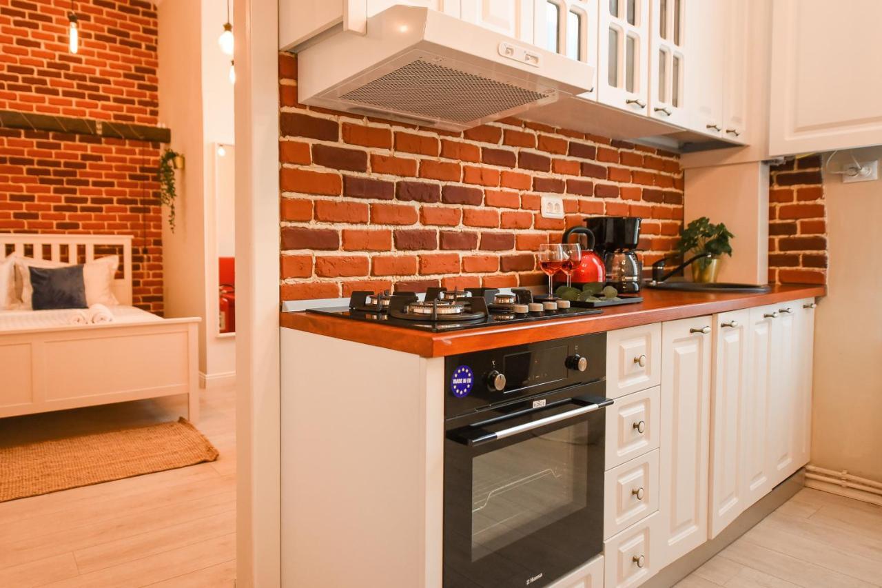 Apartment Gingerbread. Central Studio Near Sanador Hospital *