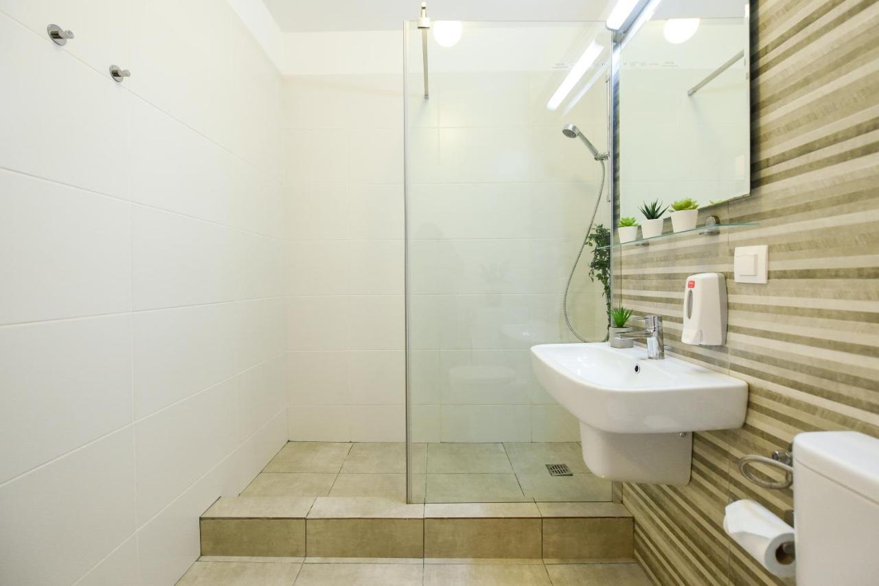 Apartment The Comfy Spot - 1 Br-apartment & Parking Included In North Business Area *