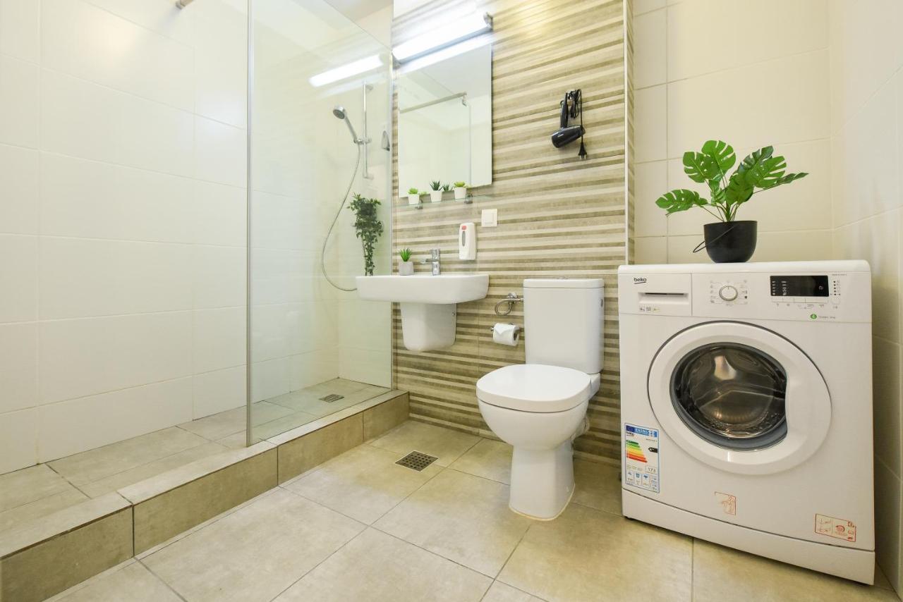 The Comfy Spot - 1 Br-apartment & Parking Included In North Business Area Apartment