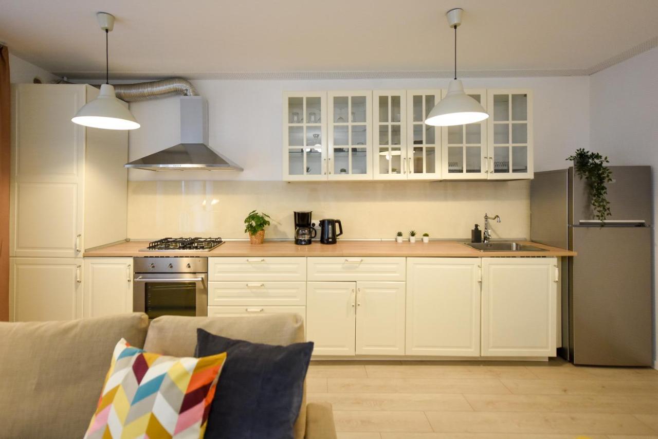 The Comfy Spot - 1 Br-apartment & Parking Included In North Business Area Bucharest