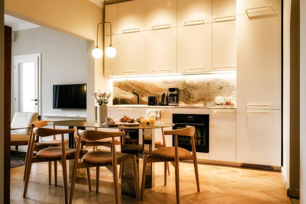 Luxurious Huge Flat With Large Terrace