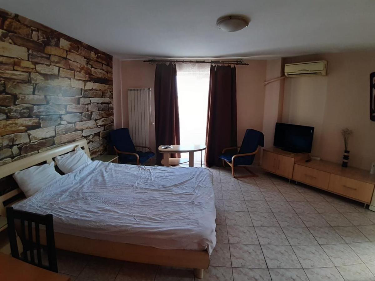 Old Town New Spacious * Bucareste