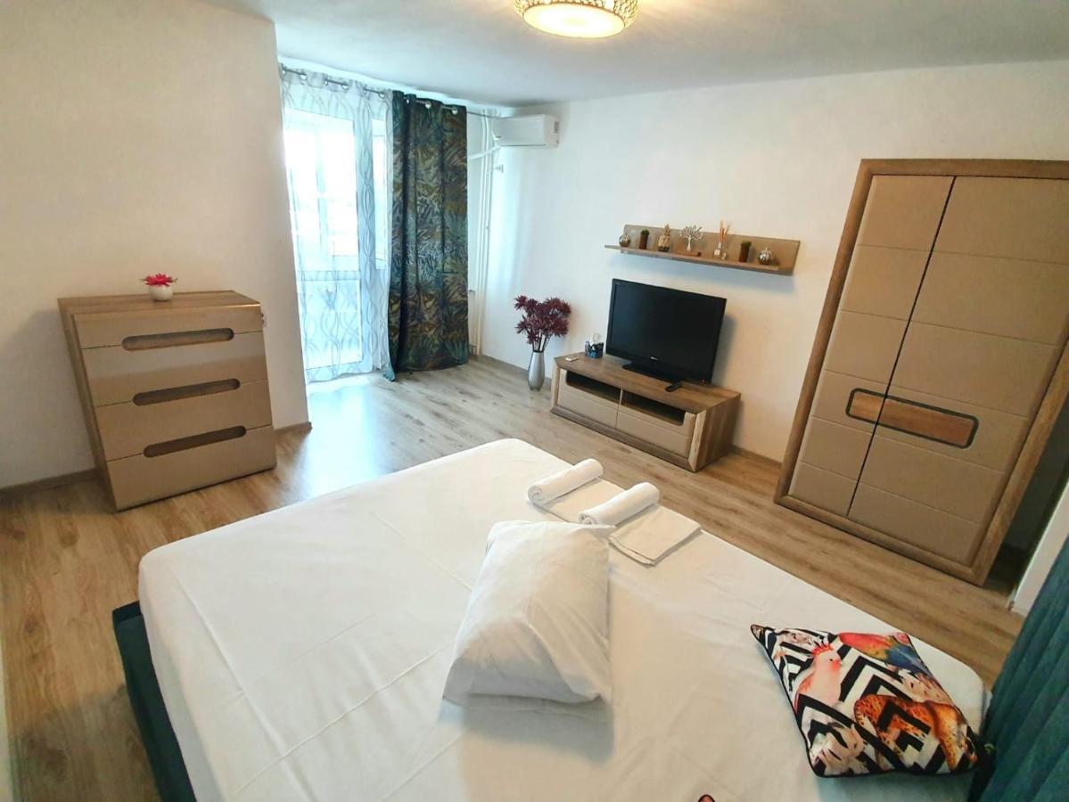 Apartamento Garsoniera-studio Oxygen-40mp Nou Direct In Plaminul Verde Al Parcului National ! Parcare Privata Doar Cu Rezervare In Limita Locurilor Disponibile ! Proprietate In Regim Hoteliep - Nu Are Bucatarie ! *