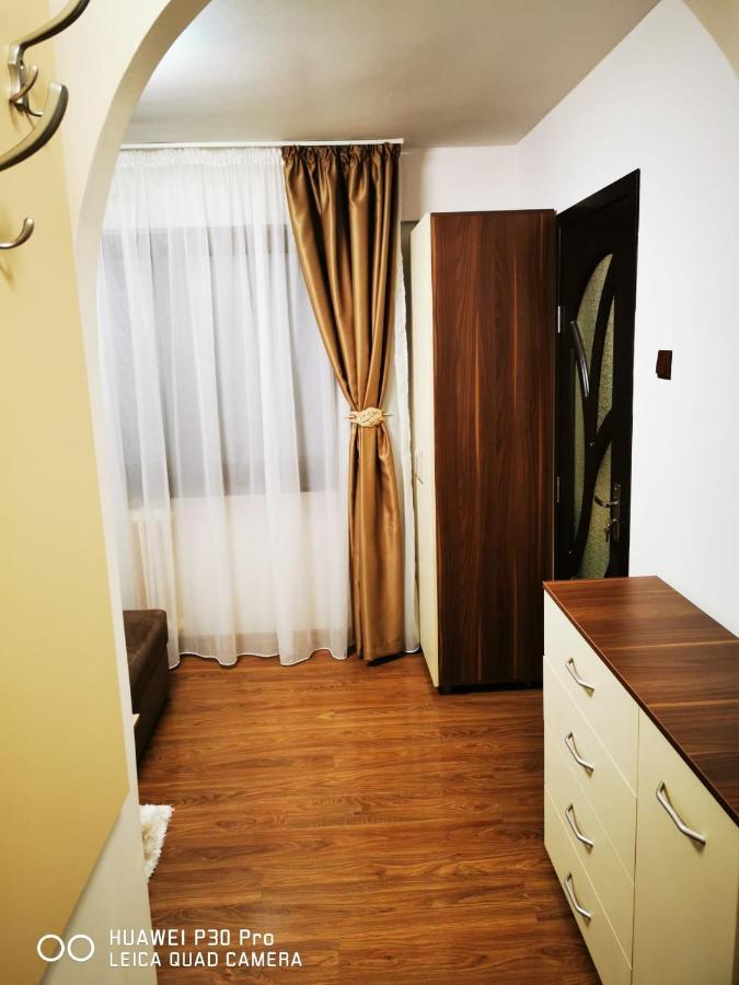 Inchiriez Garsoniera In Regim Hotelier Berceni-sun Plaza *