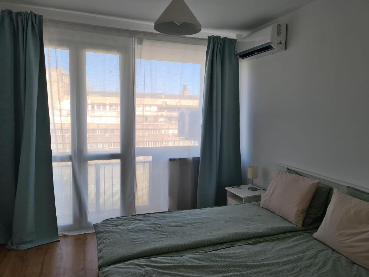 Apartamento Rene's Leisure Bucareste