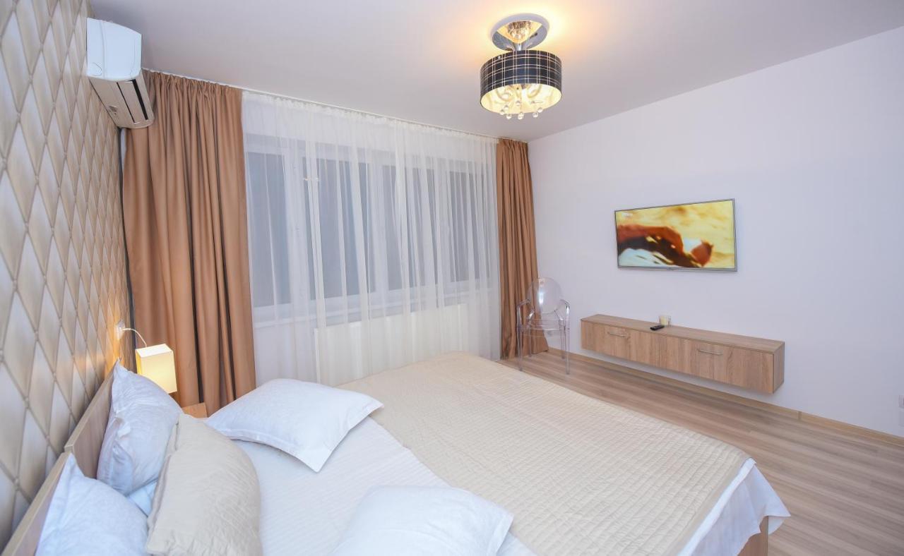 One By One - By Grand Bucureşti