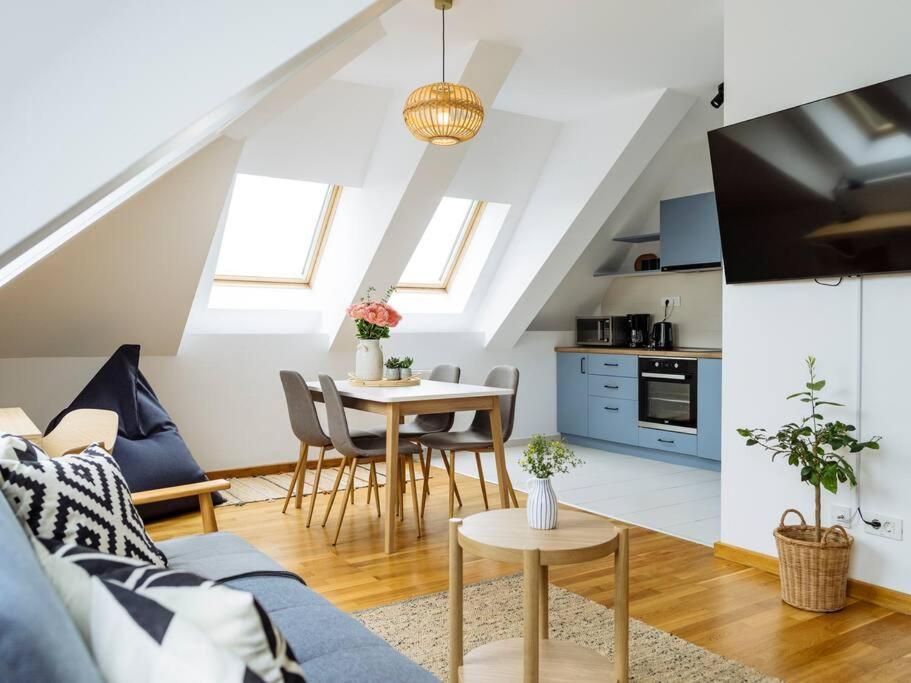 Apartament Vivando - Cosy Double Studio B + Parking Bucureşti