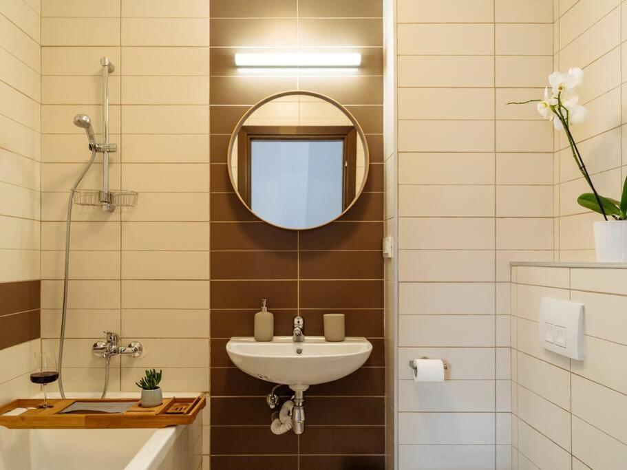 Vivando - Cosy Double Studio B + Parking Apartament Bucureşti