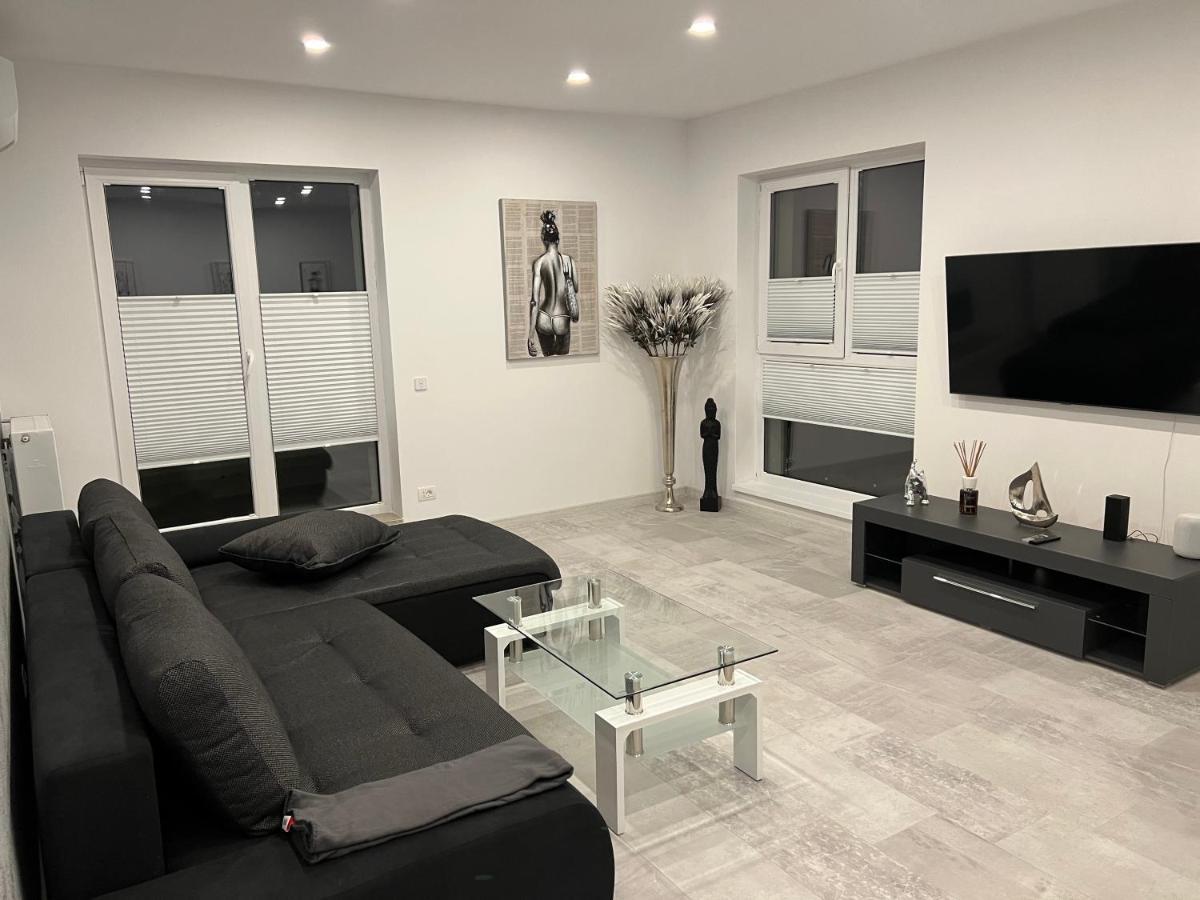 Stunning 2-room Penthouse With Lakeview W11 Apartamento