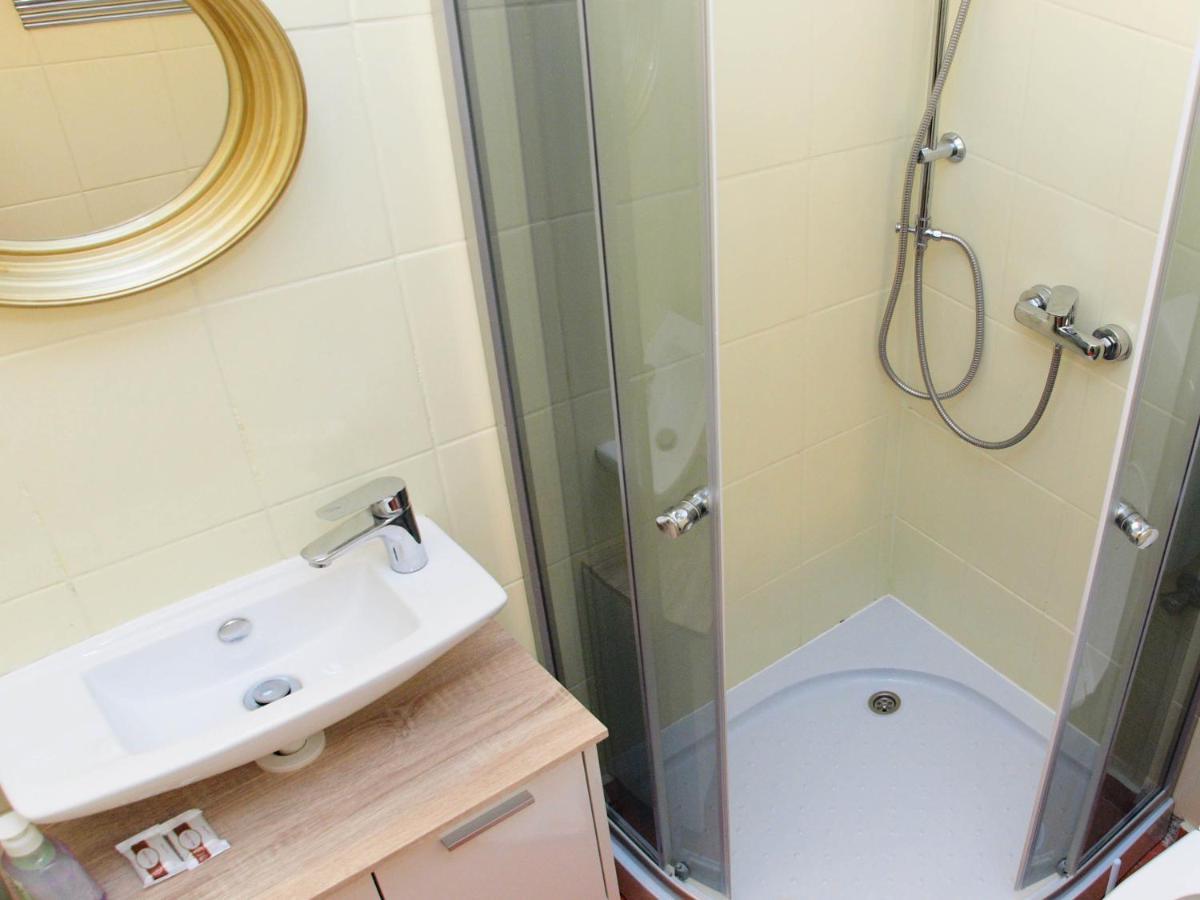 Apartament Good Vibes In Cismigiu Steps From Subway Self Check In Bucureşti