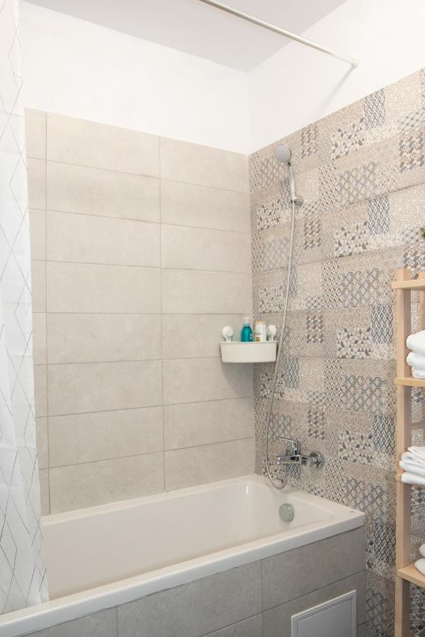 Lazo Two Room- Luxury Apartament