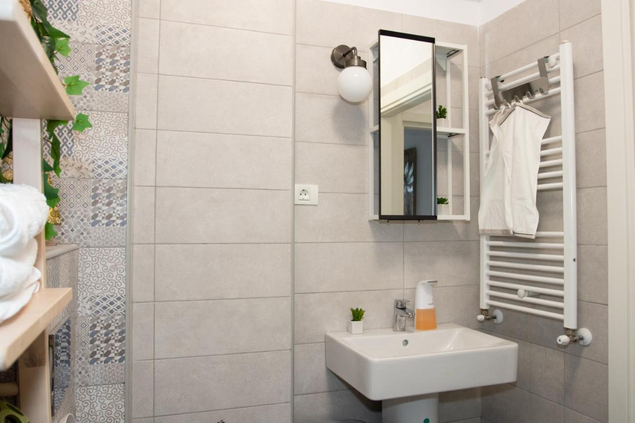 Apartament Lazo Two Room- Luxury Bucureşti