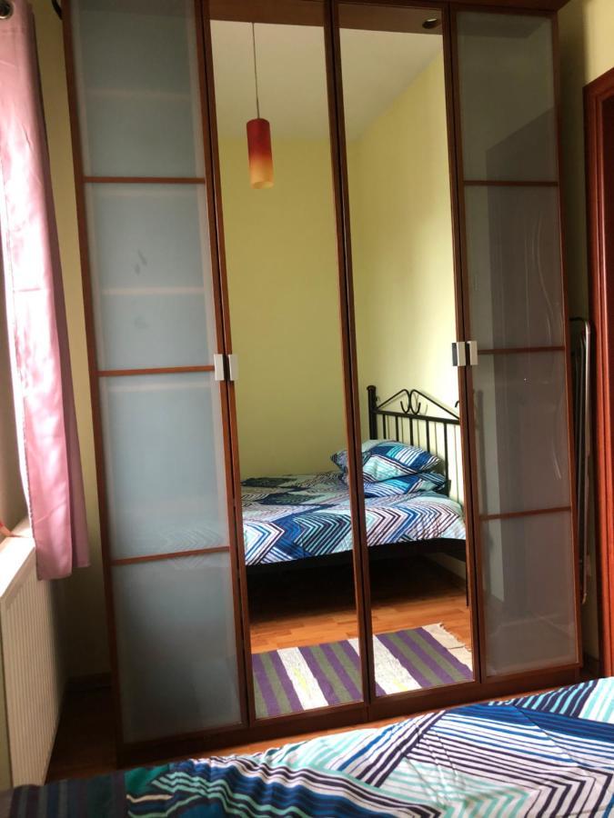 Super - Lovely One-bedroom On Victoriei Avenue Bucharest