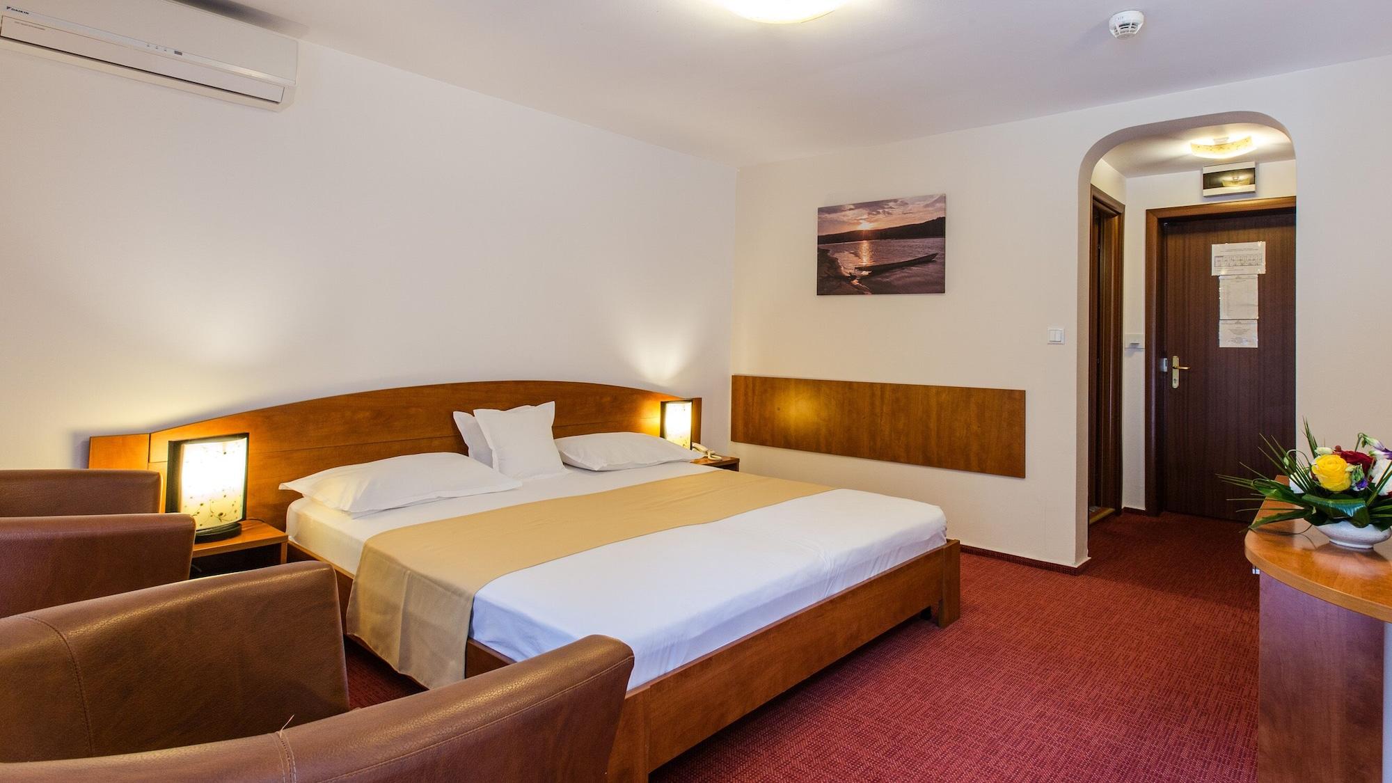 Hotel Herastrau Bucharest