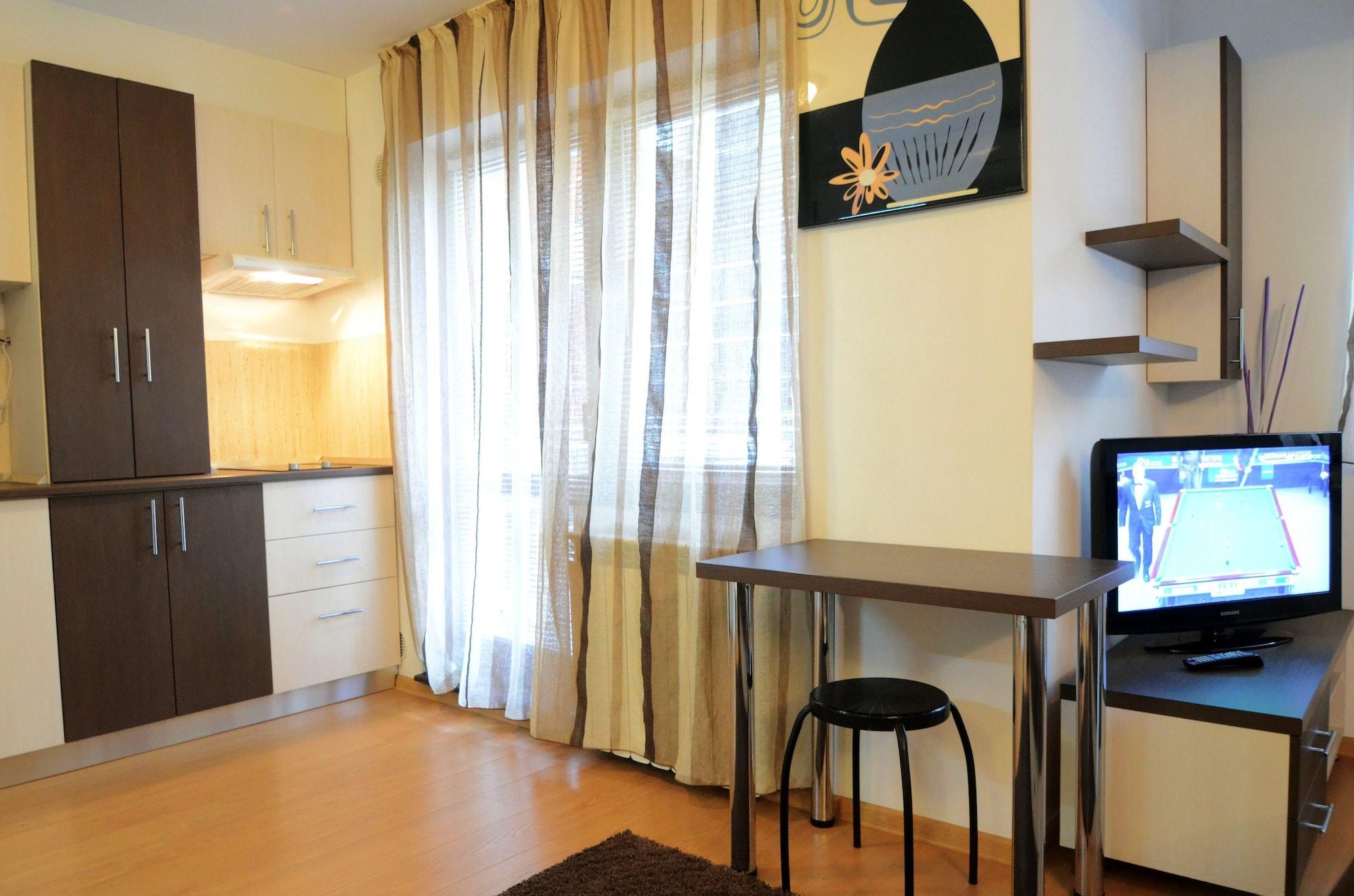 Decebal Aparthotel 3*