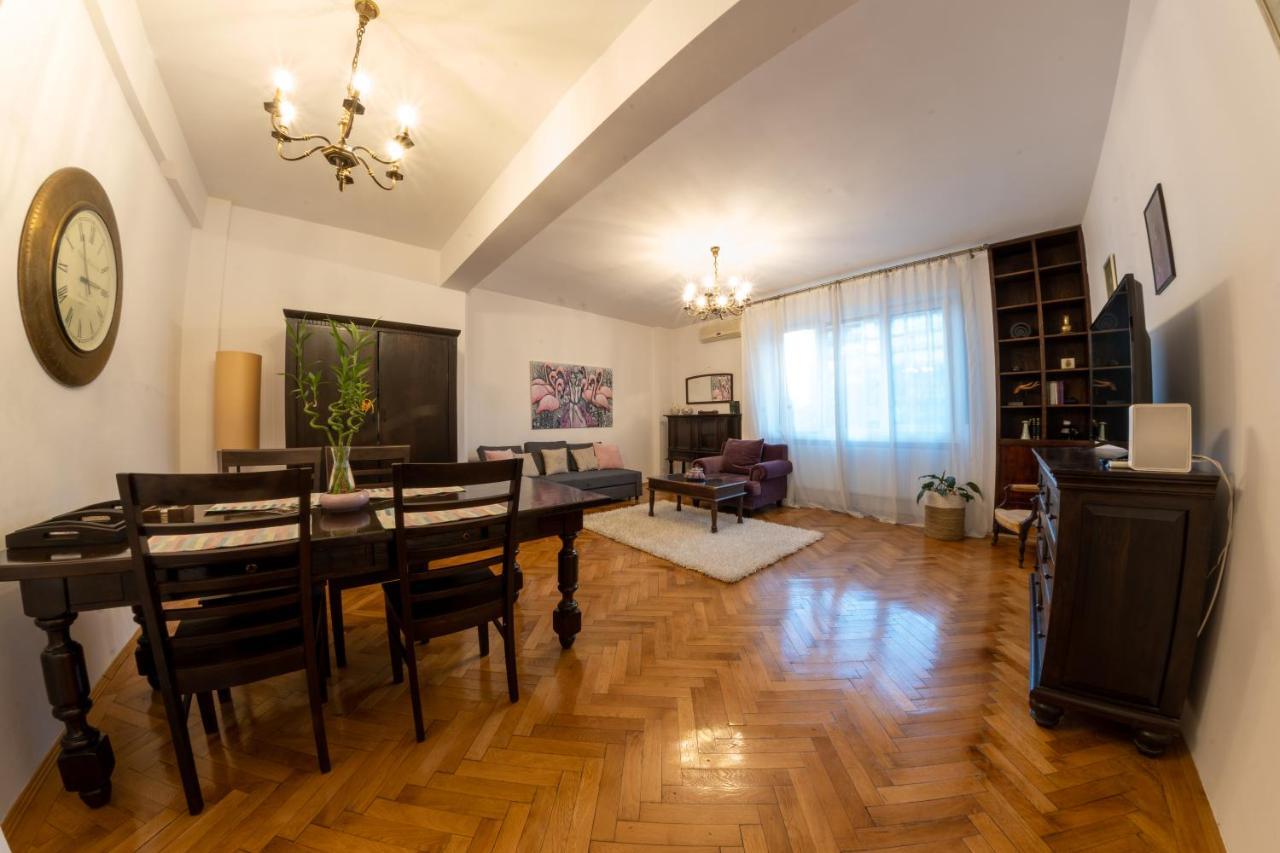 Rare Vintage 1br Apt W Balcony & Self Check In Apartment Bucharest
