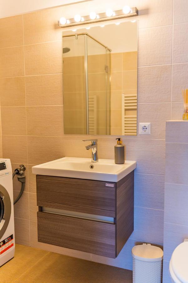 Sunny & Spacious Place With Breathtaking View Apartment Bucharest